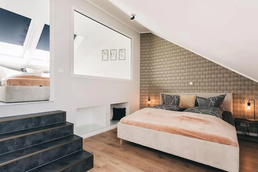 Tip! Toplage In Dresden! Moderne 100 Qm Ferienwohnung Fuer Familien Und Kleine Gruppen 0*,
