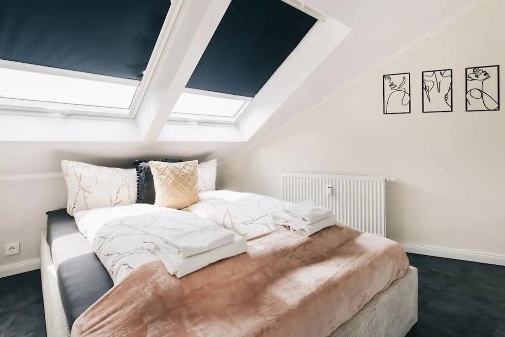 Tip! Toplage In Dresden! Moderne 100 Qm Ferienwohnung Fuer Familien Und Kleine Gruppen Dresden