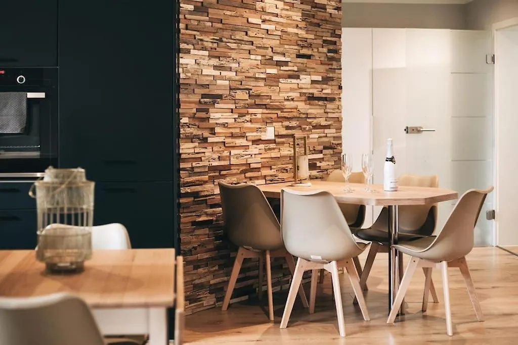 Apartment Tip! Toplage In Dresden! Moderne 100 Qm Ferienwohnung Fuer Familien Und Kleine Gruppen Deutschland