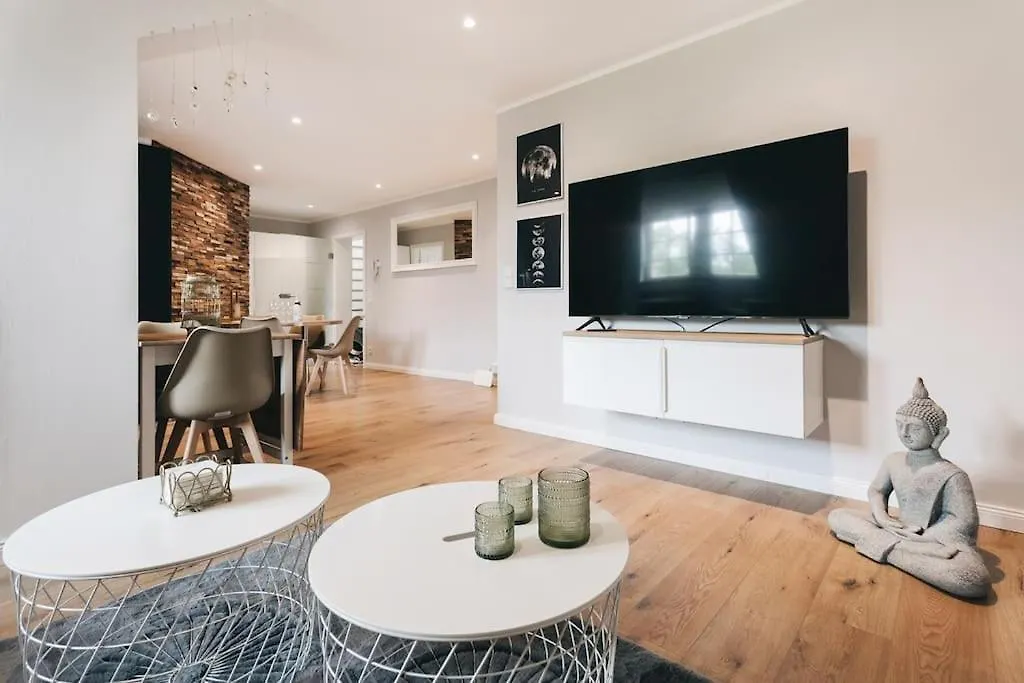 Apartment Tip! Toplage In Dresden! Moderne 100 Qm Ferienwohnung Fuer Familien Und Kleine Gruppen
