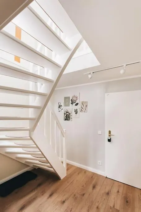Tip! Toplage In Dresden! Moderne 100 Qm Ferienwohnung Fuer Familien Und Kleine Gruppen Dresden