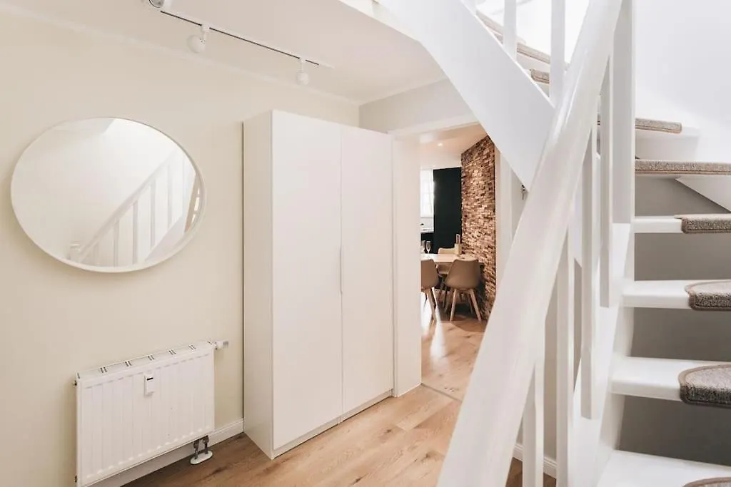 Tip! Toplage In Dresden! Moderne 100 Qm Ferienwohnung Fuer Familien Und Kleine Gruppen Apartment